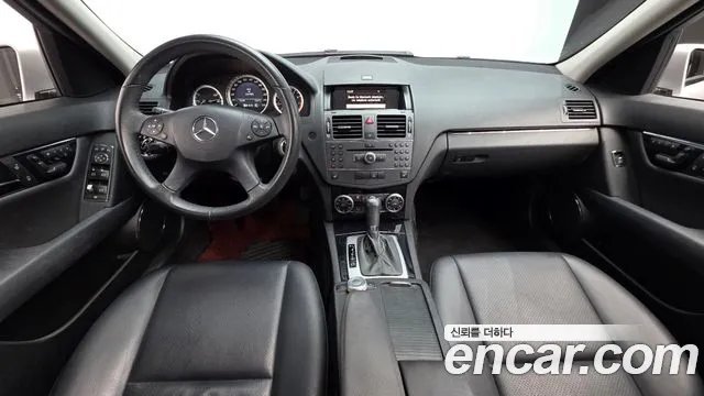 Mercedes-Benz C-Class 2010 — фото 6