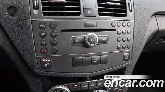 Mercedes-Benz C-Class 2010 — фото 16