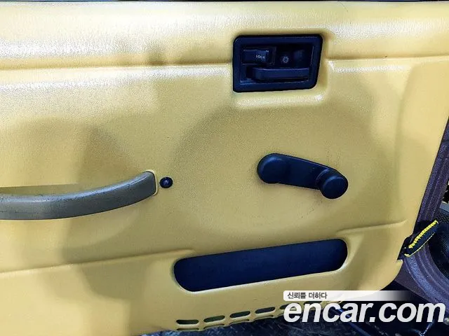 Jeep Wrangler 1997 — фото 11