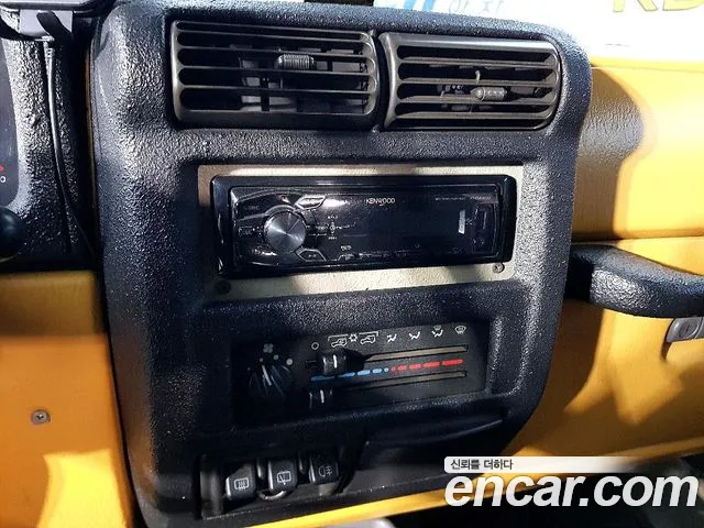 Jeep Wrangler 1997 — фото 16