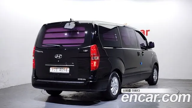 Hyundai Starex 2019 — фото 2