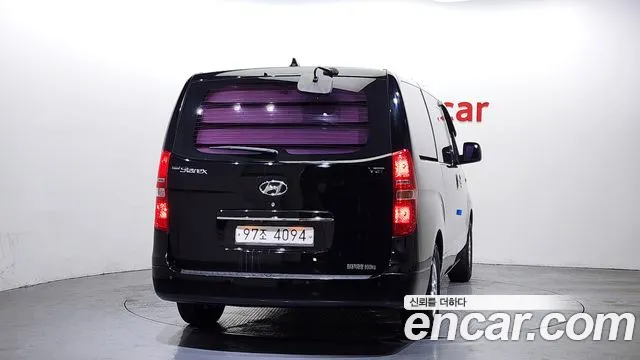 Hyundai Starex 2019 — фото 4