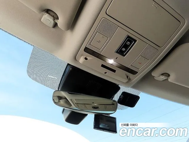 Jaguar E-PACE 2018 — фото 14