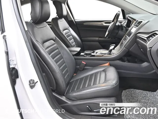 Ford Fusion 2013 — фото 10