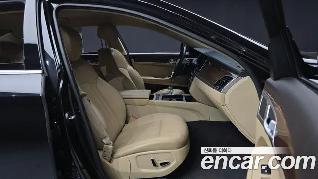 Genesis G80 2017 — фото 11