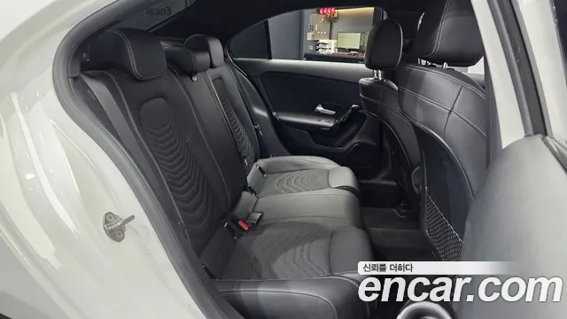 Mercedes-Benz A-Class 2020 — фото 11