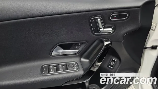 Mercedes-Benz A-Class 2020 — фото 18