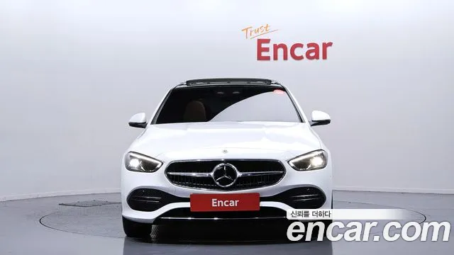 Mercedes-Benz C-Class 2023 — фото 3