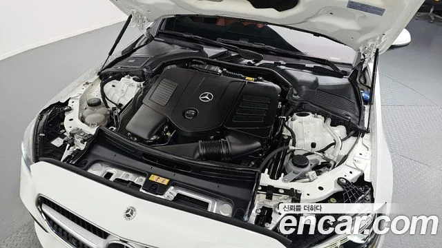 Mercedes-Benz C-Class 2023 — фото 6