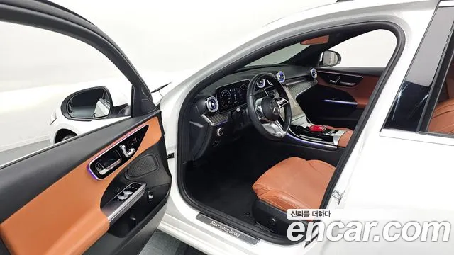 Mercedes-Benz C-Class 2023 — фото 11