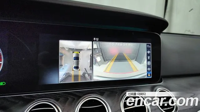 Mercedes-Benz E-Class 2019 — фото 15