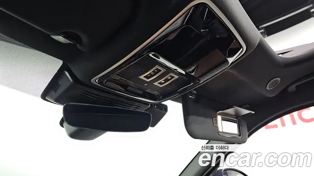 Land Rover Range Rover Velar 2025 — фото 13