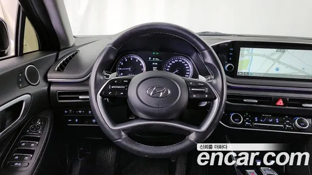 Hyundai Sonata 2022 — фото 13
