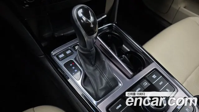 Hyundai Equus 2014 — фото 9