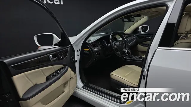 Hyundai Equus 2014 — фото 10