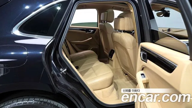 Porsche Macan 2015 — фото 12