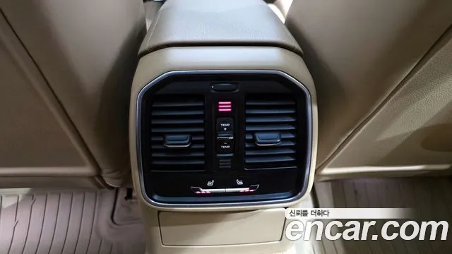 Porsche Macan 2015 — фото 19