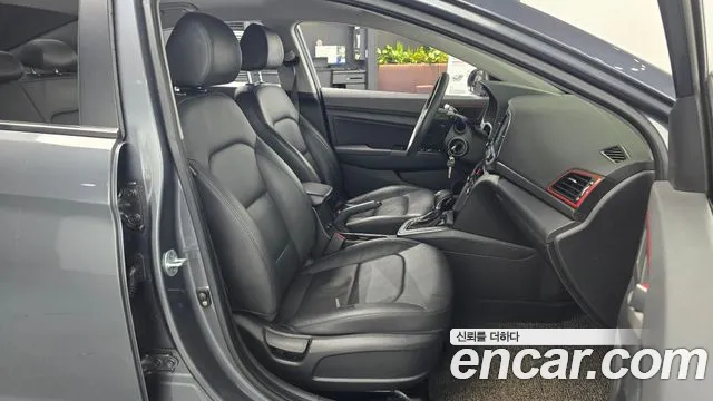 Hyundai AVANTE 2016 — фото 10