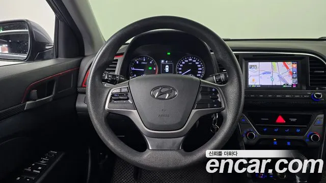 Hyundai AVANTE 2016 — фото 13