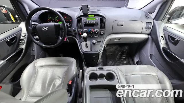Hyundai Starex 2015 — фото 7