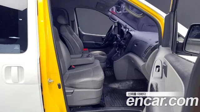 Hyundai Starex 2015 — фото 11