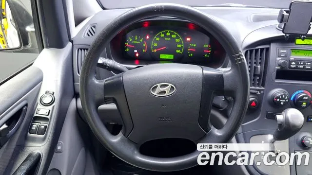 Hyundai Starex 2015 — фото 13