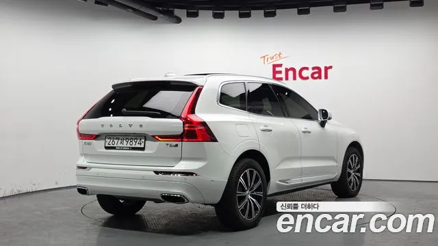 Volvo XC60 2020 — фото 2