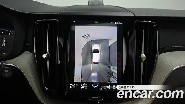 Volvo XC60 2020 — фото 14