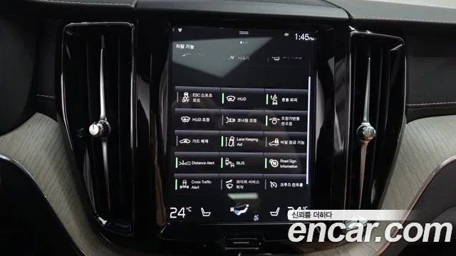 Volvo XC60 2020 — фото 15