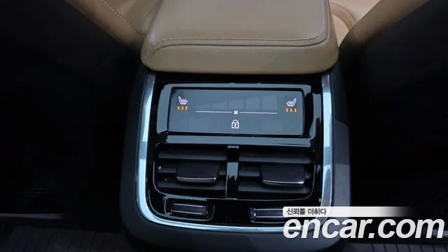 Volvo XC60 2020 — фото 19
