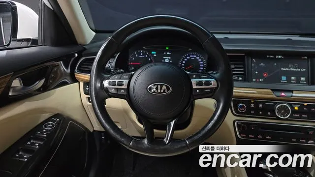 Kia K7 2018 — фото 13