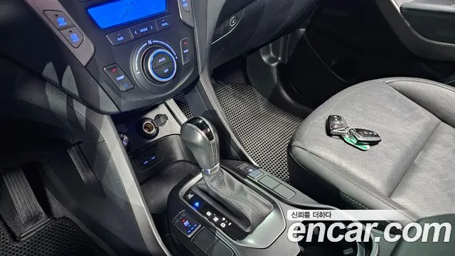 Hyundai Santafe 2015 — фото 9