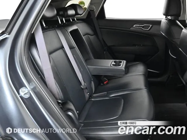 Kia Sportage 2023 — фото 12