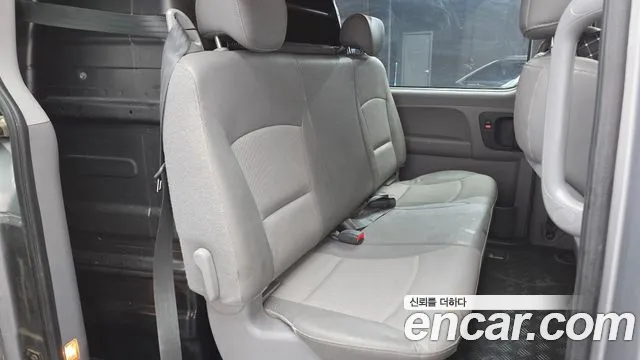 Hyundai Starex 2011 — фото 12