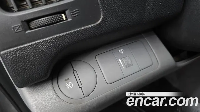 Hyundai Starex 2011 — фото 16