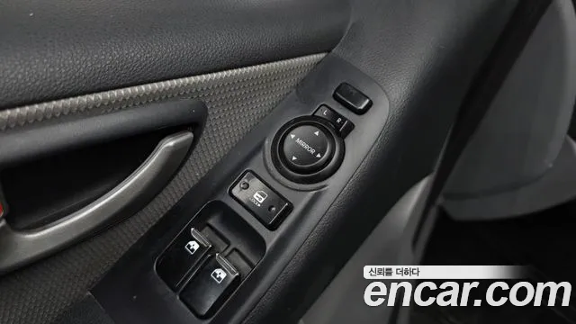 Hyundai Starex 2011 — фото 17