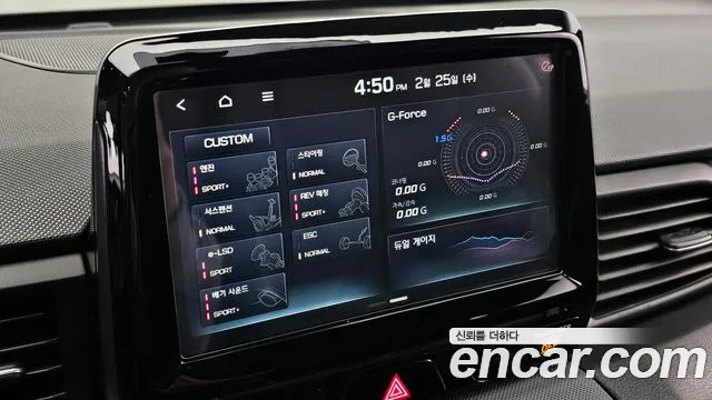 Hyundai Veloster 2019 — фото 19