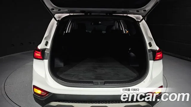 Hyundai Santafe 2020 — фото 20