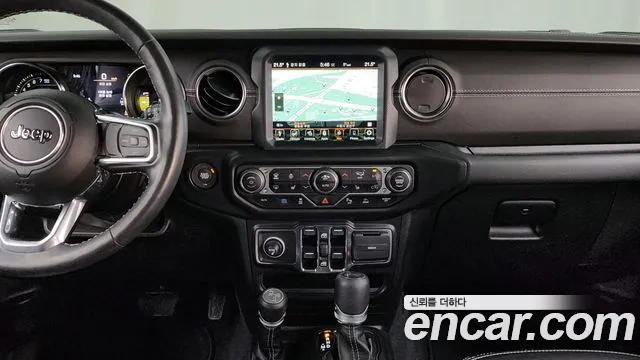 Jeep Wrangler 2022 — фото 13