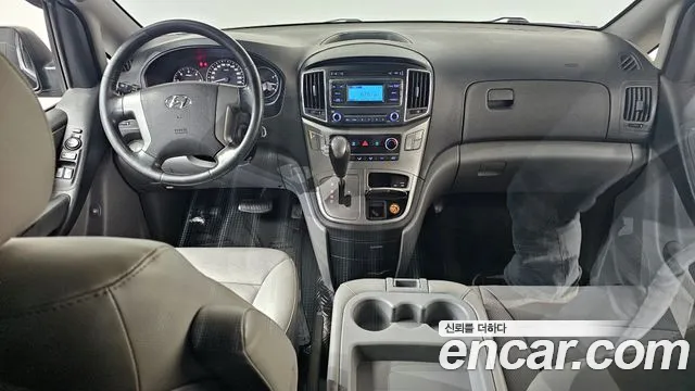Hyundai Starex 2019 — фото 7