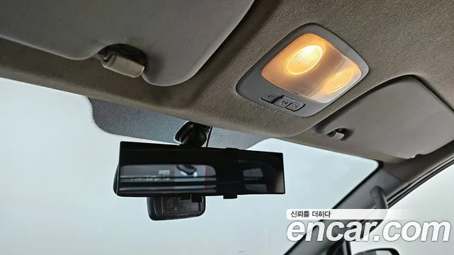 Hyundai Starex 2019 — фото 15