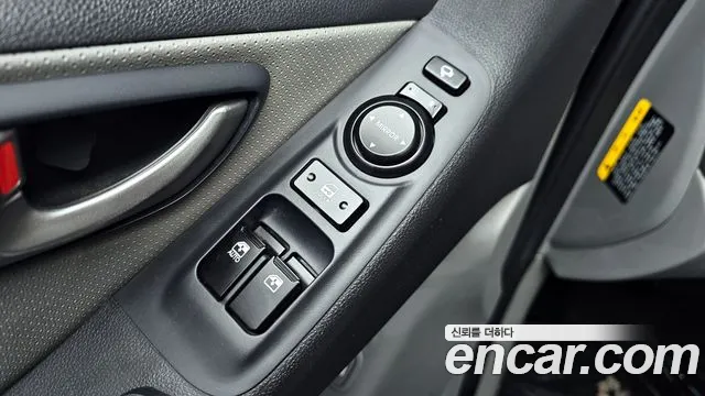 Hyundai Starex 2019 — фото 17