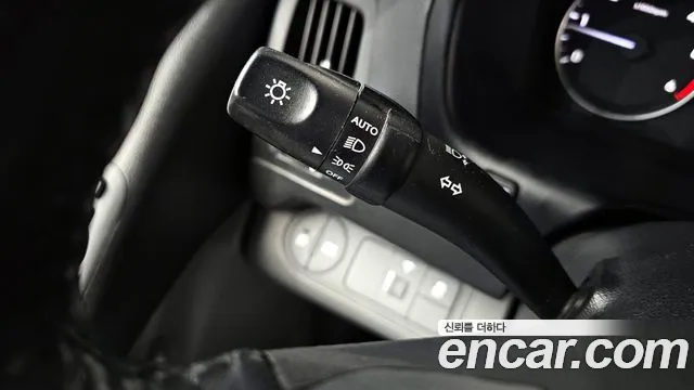 Hyundai Starex 2019 — фото 18