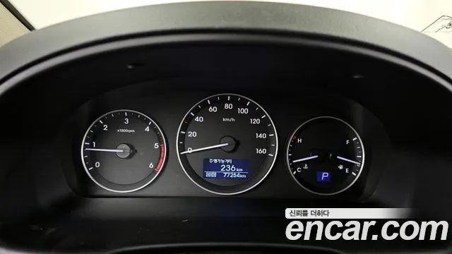 Hyundai Starex 2018 — фото 8