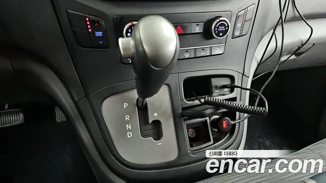 Hyundai Starex 2018 — фото 9