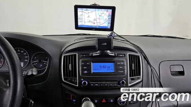 Hyundai Starex 2018 — фото 14