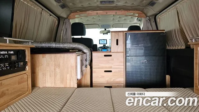 Hyundai Starex 2018 — фото 17