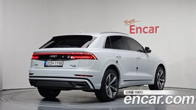 Audi Q8 2022 — фото 2