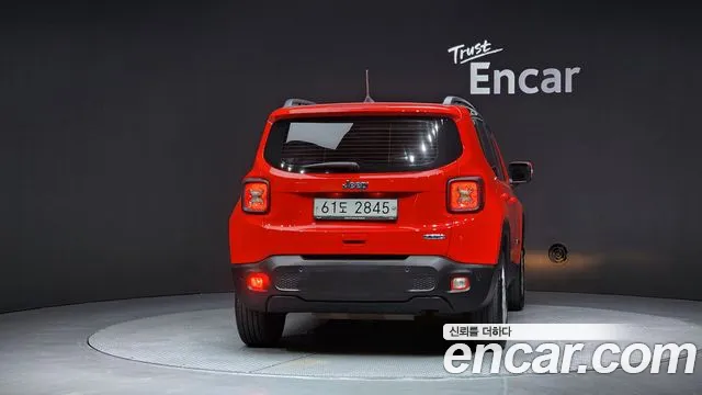Jeep Renegade 2018 — фото 4