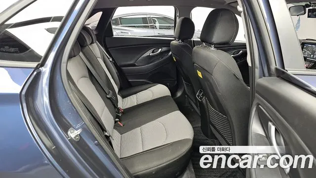 Hyundai i30 2018 — фото 12